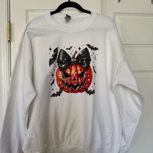 White Halloween Sweatshirt with Pumpkin Design